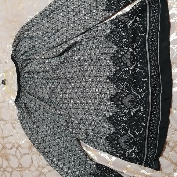 Daniel Rainn Long Sleeve Blouse - Picture 8 of 10